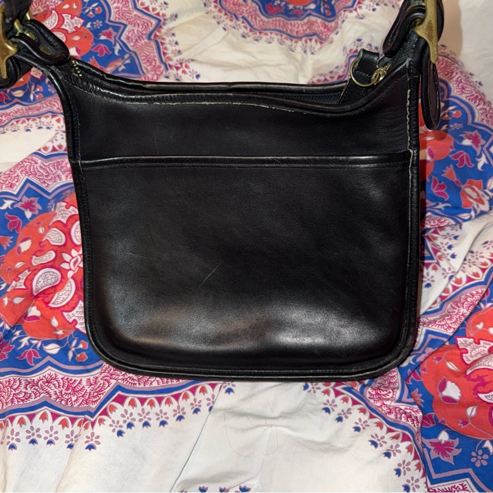 Vtg Coach Legacy Zip #9966 Black Leather Crossbody Shoulder Bag Gold Hardware - Picture 4 of 14